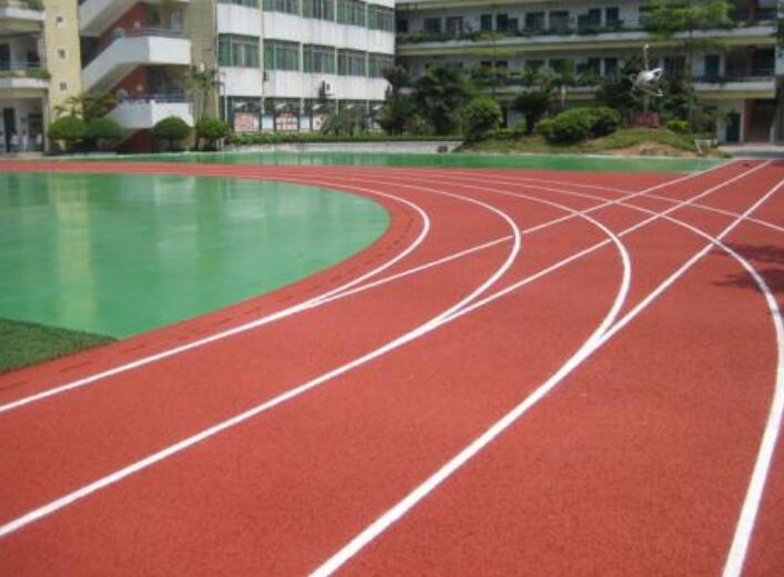 体育运动场地地坪缩孔现象